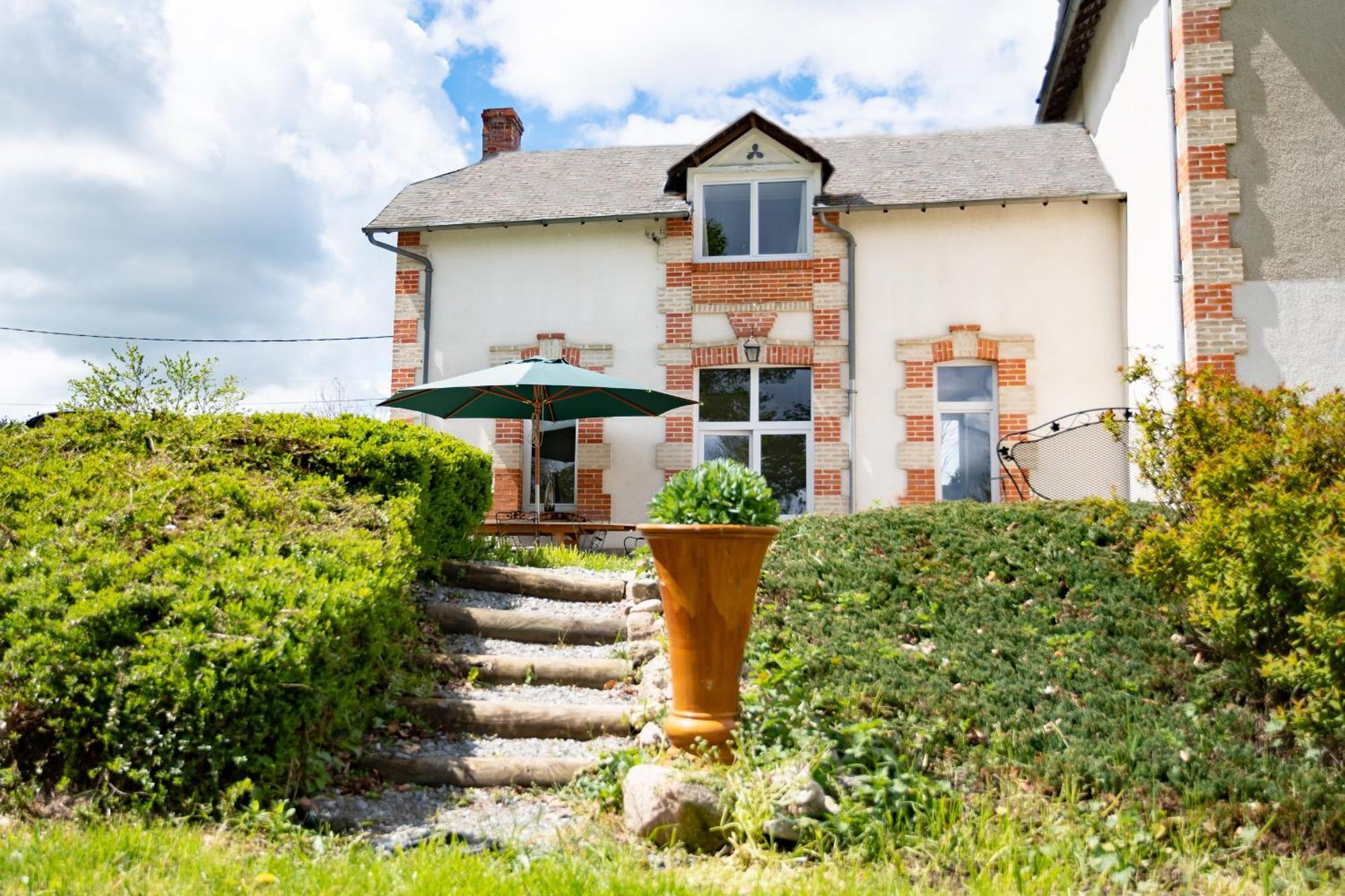 Chateau De Chazelpaud Saint-Bard Exterior foto